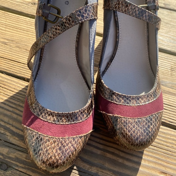 Hinge High Heel Snakeskin Suede Shoes Size 9.5 Baltic Lea style - Picture 7 of 14